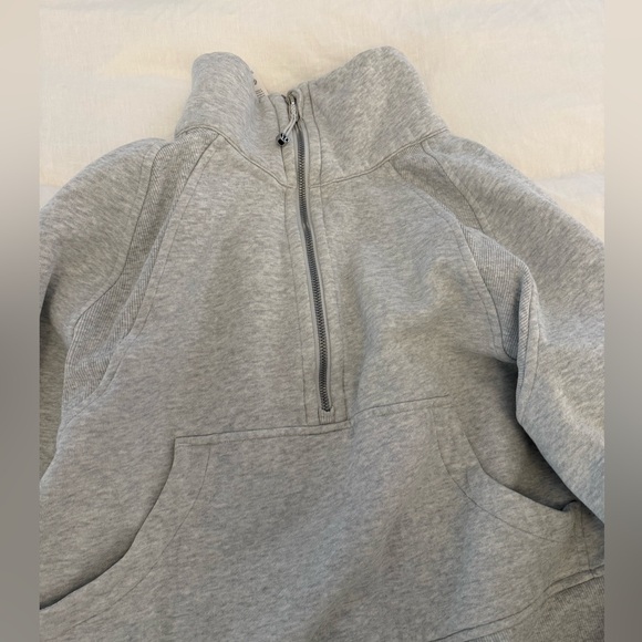 Lululemon scuba half zip on grey M/L - Picture 3 of 5